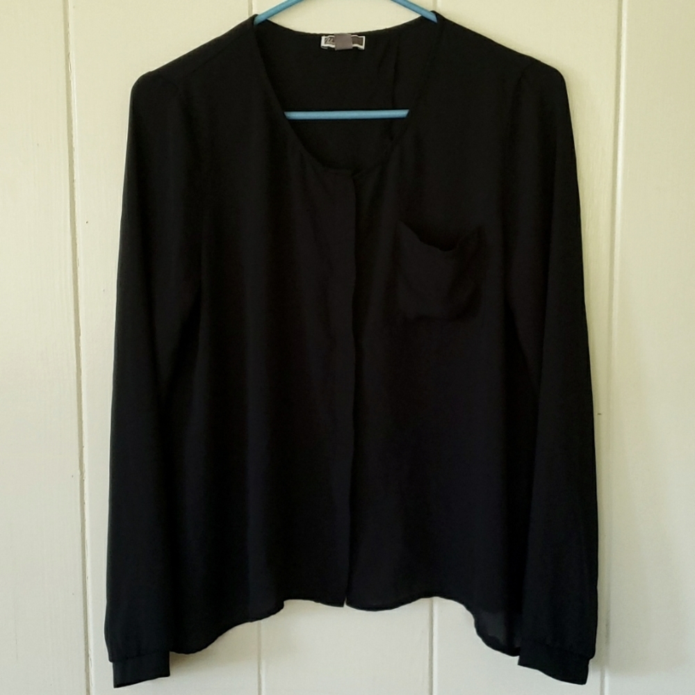 Chelsea 28 Womens Black Long Sleeve Button Down w Split Flowy Back S